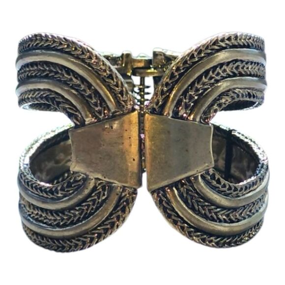 Chico’s hinge cuff bracelet NWT - Picture 1 of 2